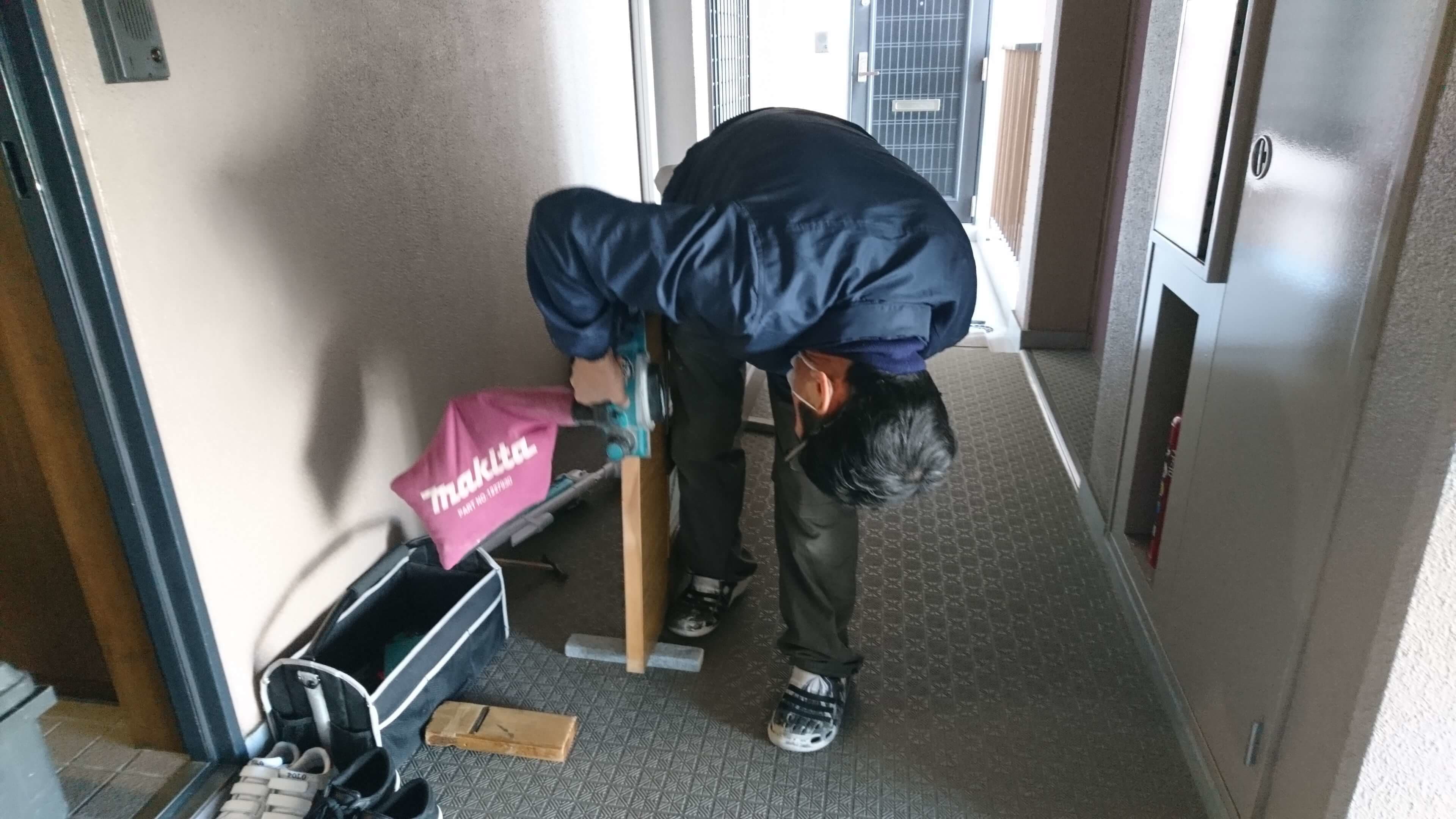 開き戸建付け調整 | 建具の建付け調整なら建具修理の窓口武豊町